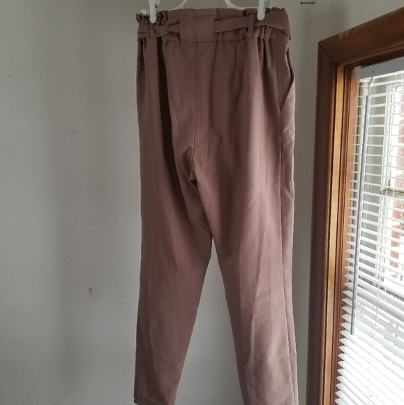 Dynamite High Rise Dress Pants - Mauve colour - Picture 2 of 4